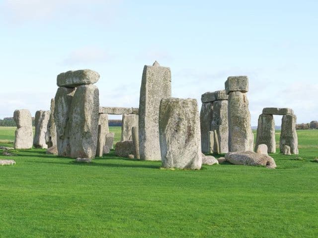 From London: Stonehenge & the Stone Circles of Avebury