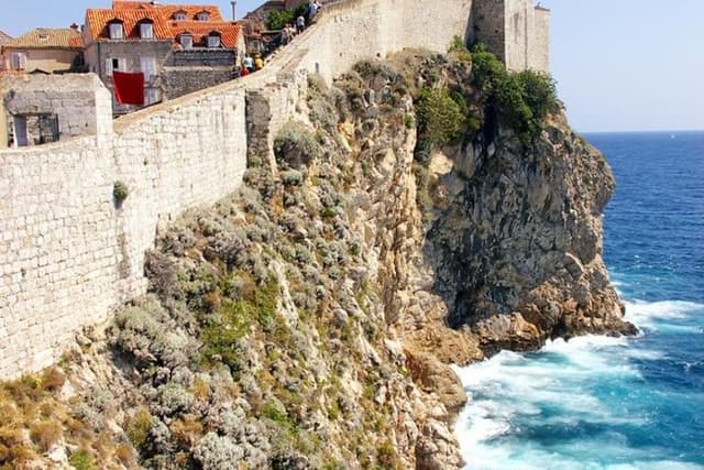 Ancient City Walls & Wars Walking Tour | Dubrovnik