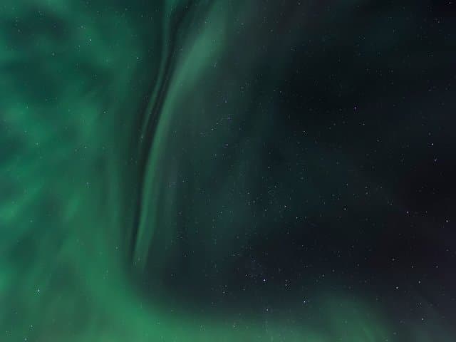 Northern Lights in Mini Bus with Local Pastries, Hot Chocolate & Photography