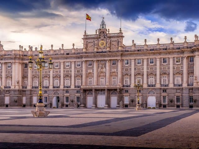 Madrid Royal Palace Guided Tour with Skip The Line Tickets