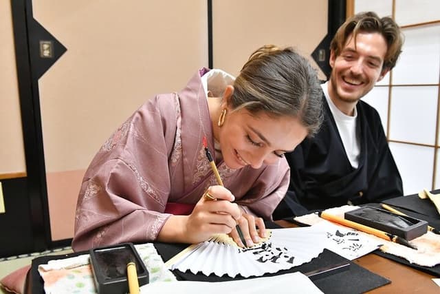 Learning the Zen of Japanese Calligraphy in a kimono | Osaka