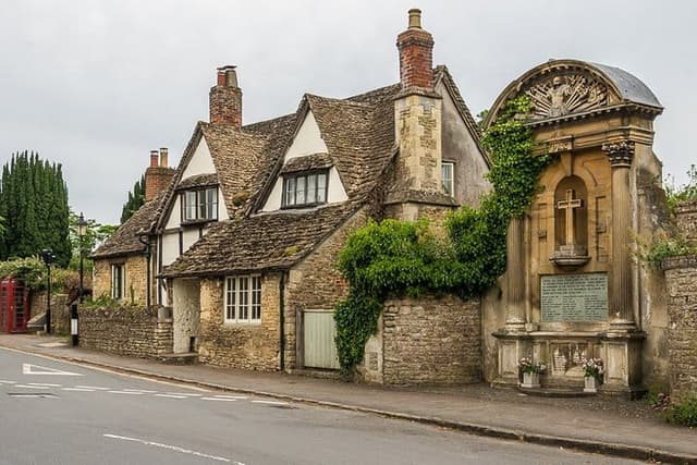 Bath and the Cotswolds Day Tour from Southampton