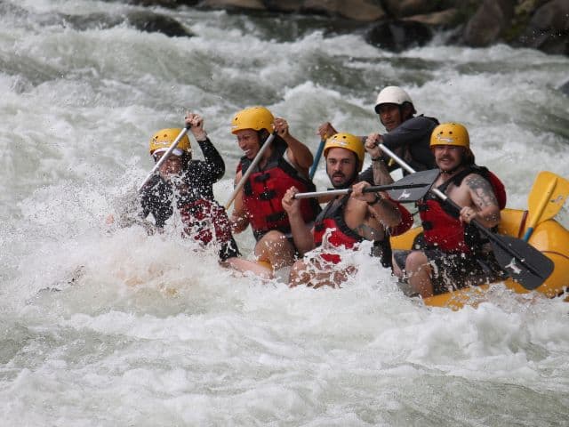 White Water Rafting (Class IV) | La Fortuna