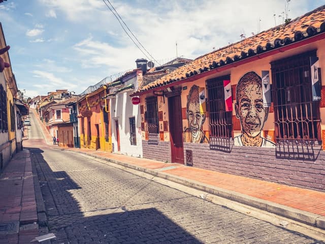 Bogotá City Tour with Bolivar Square, Botero, and Gold Museum